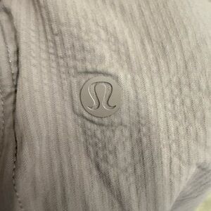Lululemon tan cargo